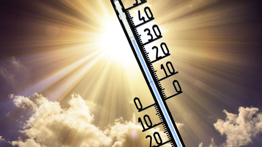 Thermometer unter der Sonne bei 30 Grad