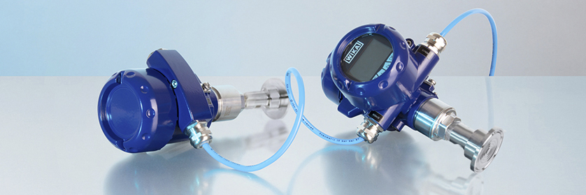 Electronic differential pressure measuring system for level monitoring in the pharmaceutical industry