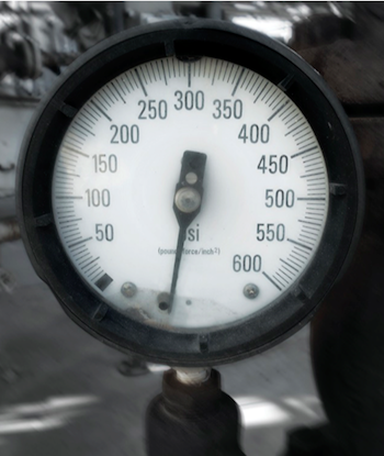 Effect of overpressure on mechanical gauges